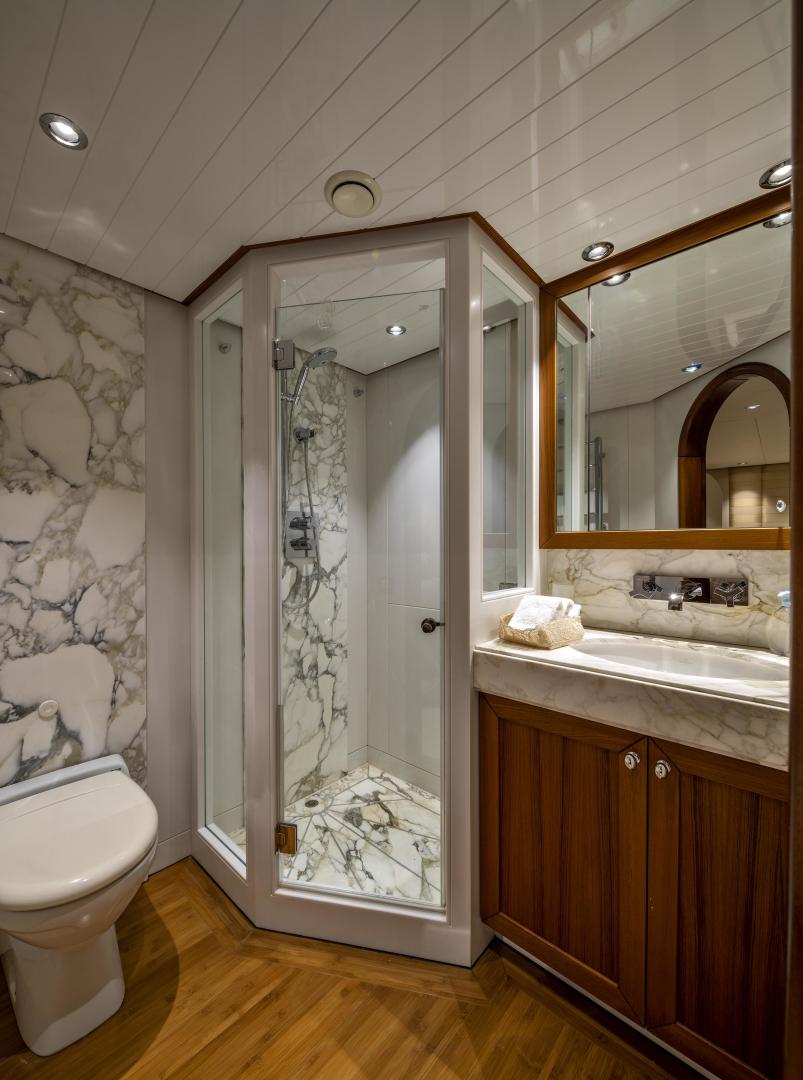 Motor Yachts –