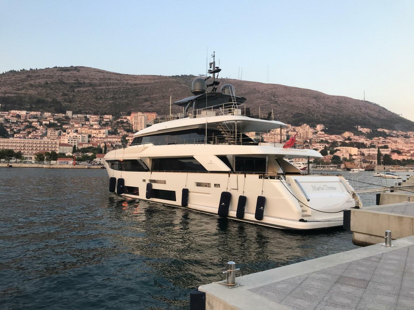 Navetta 33 – Maria Theresa