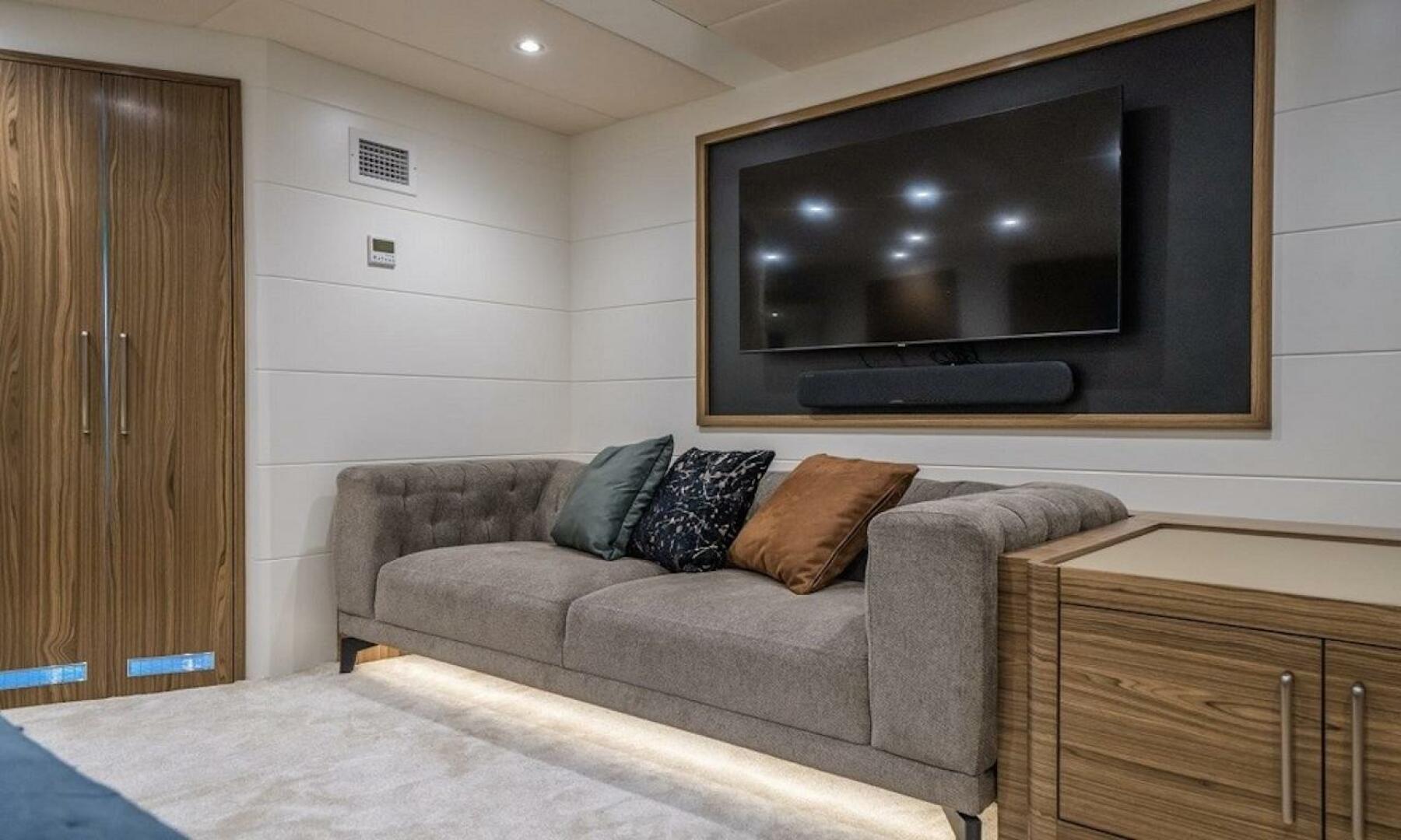 Motor Yachts – Motor Yachts