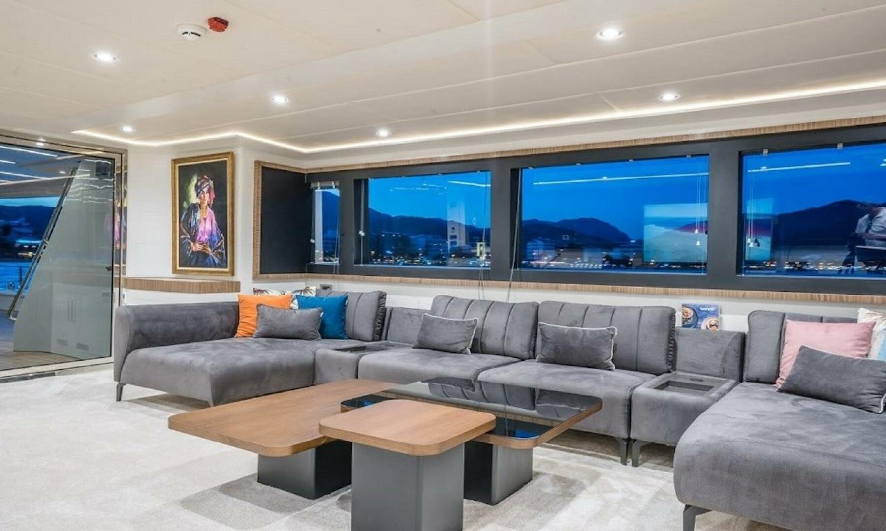 Motor Yachts – Motor Yachts