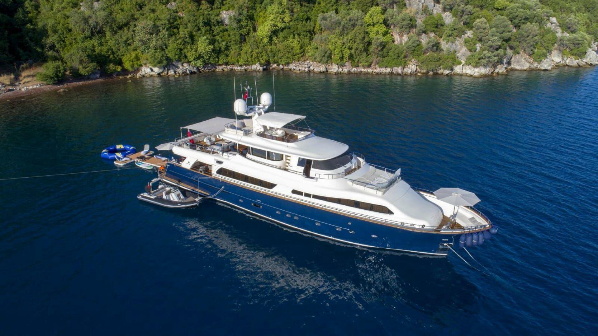 Custom Line Navetta 30 – JARELA
