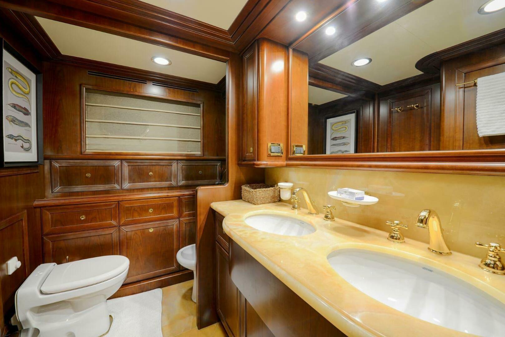 Custom Line Navetta 30 – JARELA