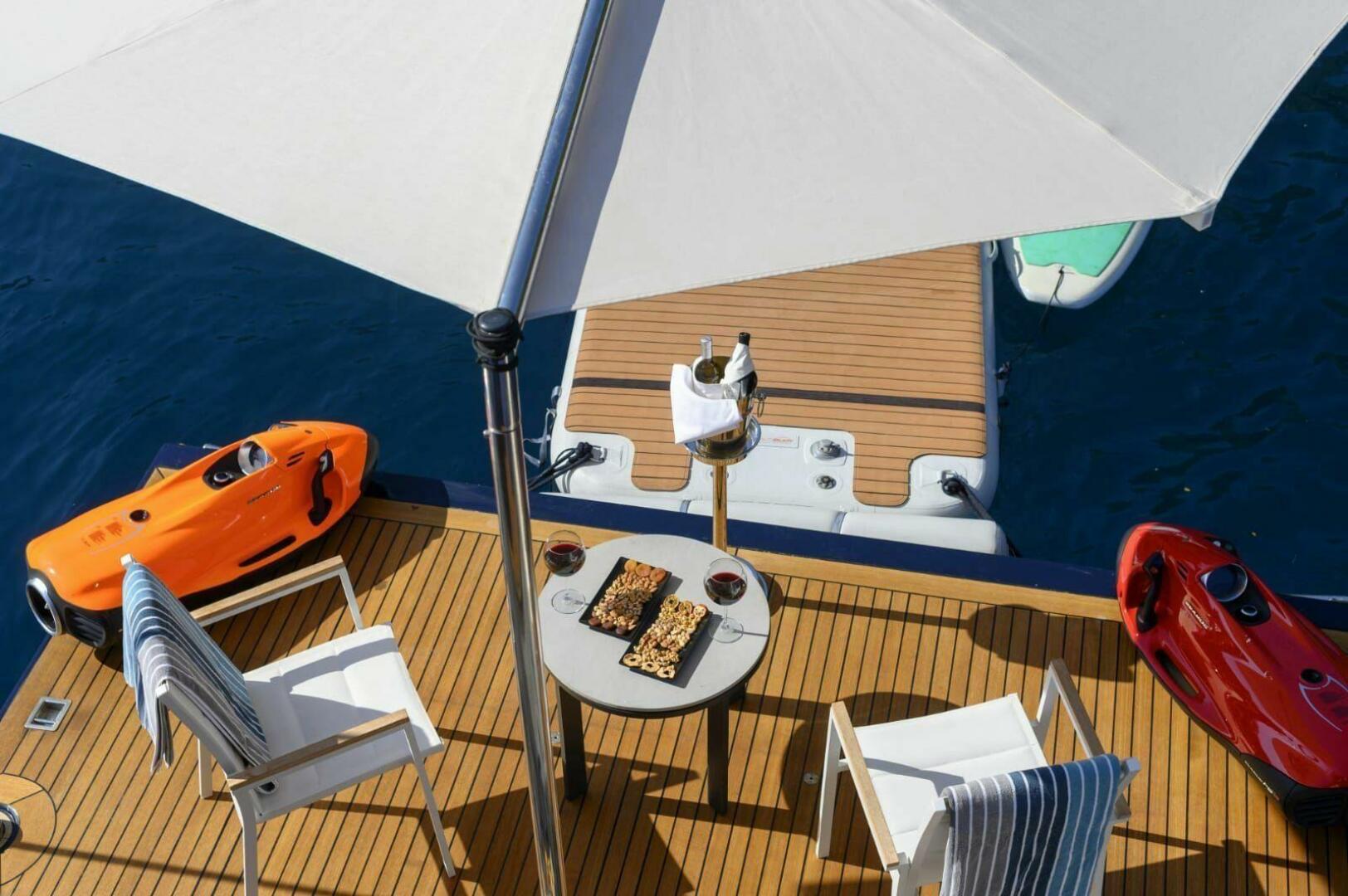 Custom Line Navetta 30 – JARELA