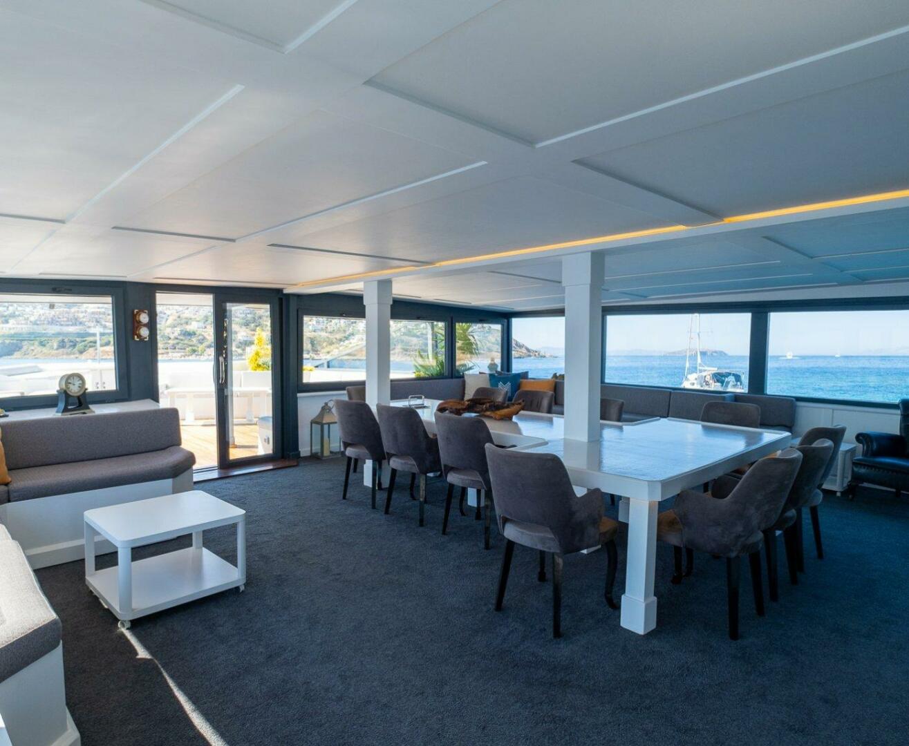 Motor Yachts – Motor Yachts